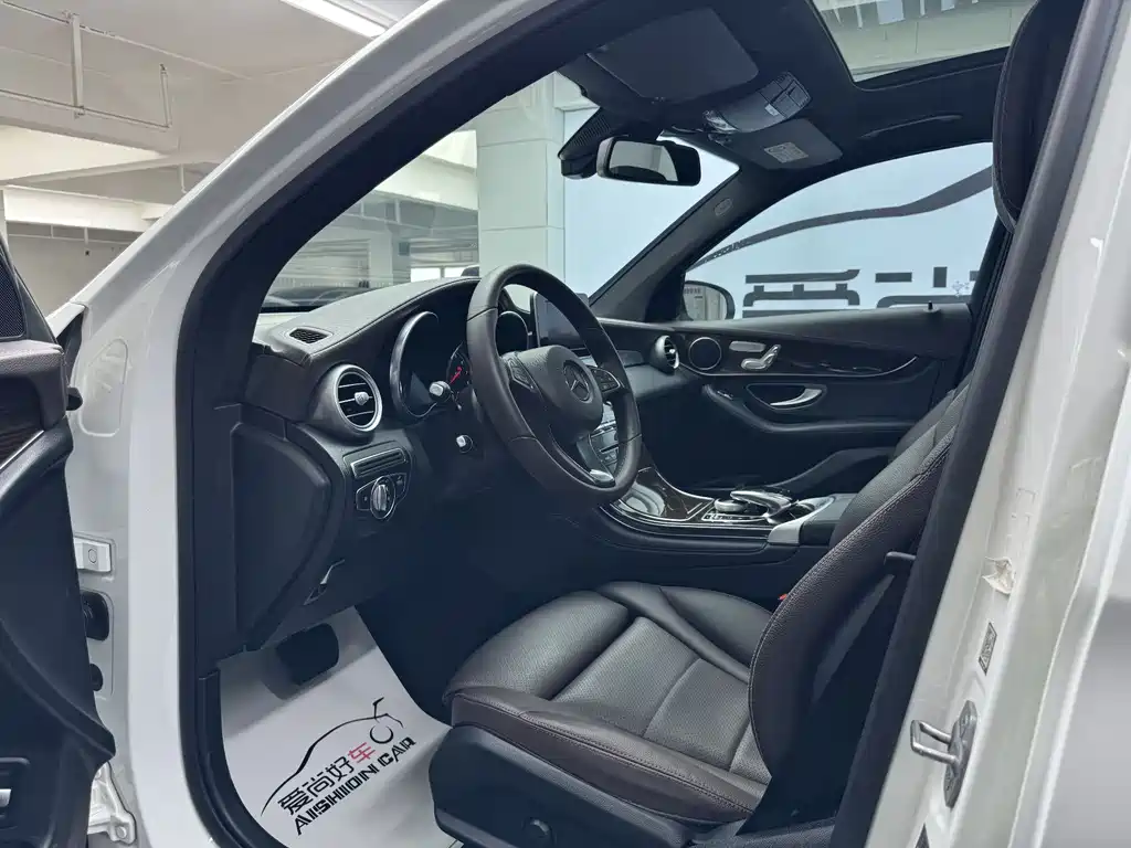 Mercedes-Benz GLC 2019 GLC 260 4MATIC