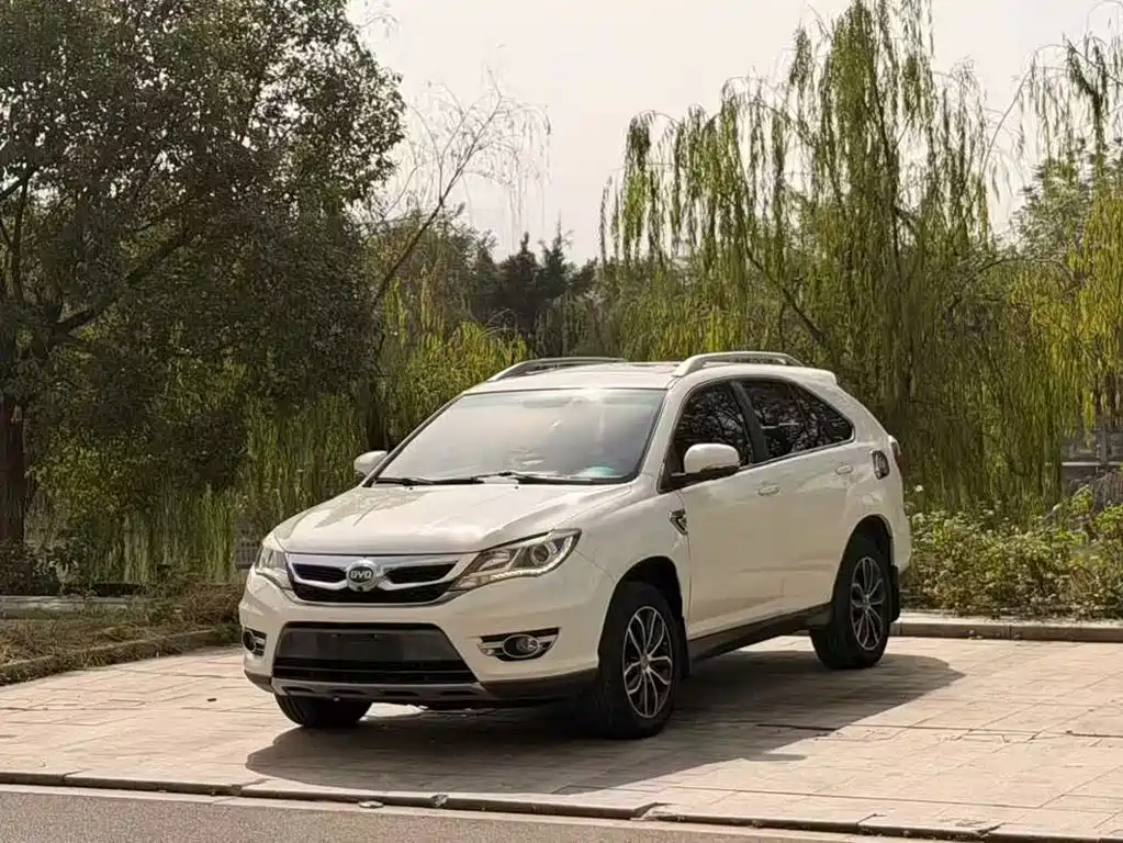 Byd S7 2015