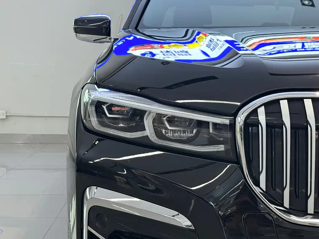 BMW 7 Series — миниатюра 4