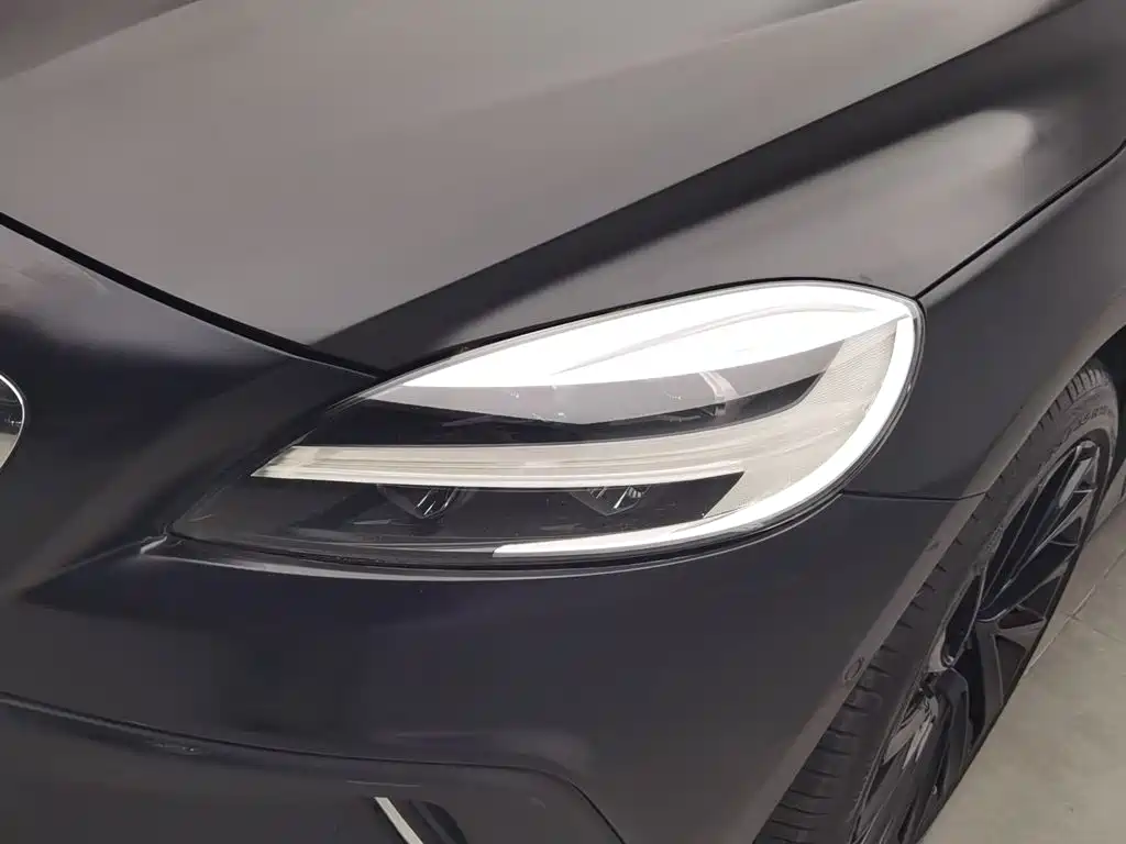 Volvo V40 — миниатюра 7