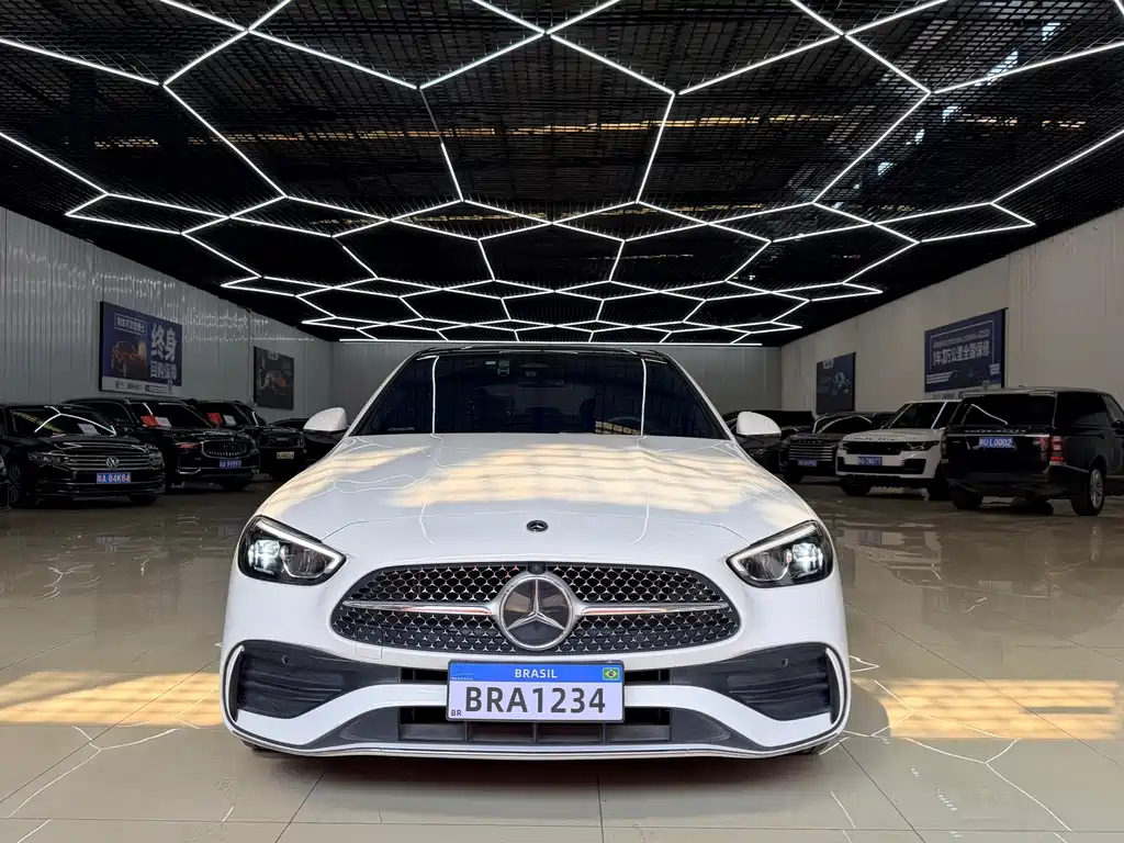 Mercedes-Benz C-Class — миниатюра 2