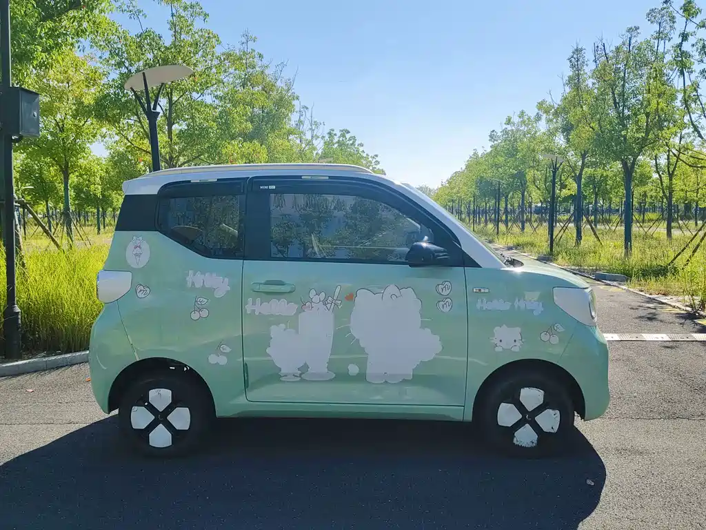 Wuling MINIEV — миниатюра 8