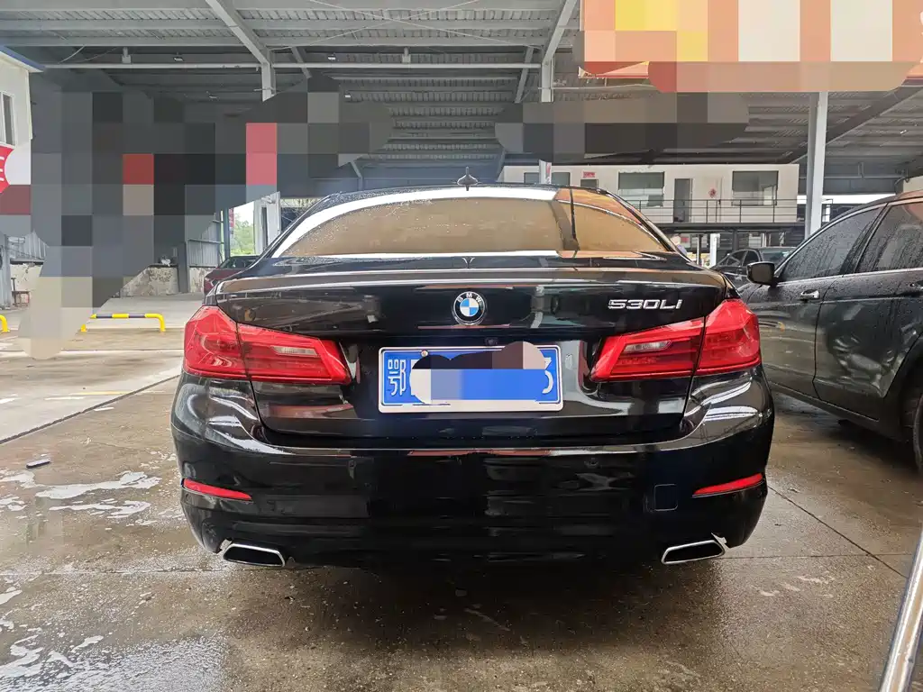 BMW 5 Series — миниатюра 8