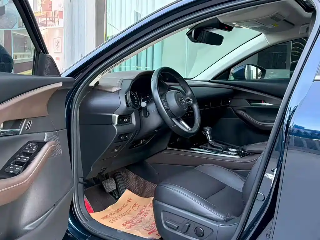 Mazda CX-30 — миниатюра 7
