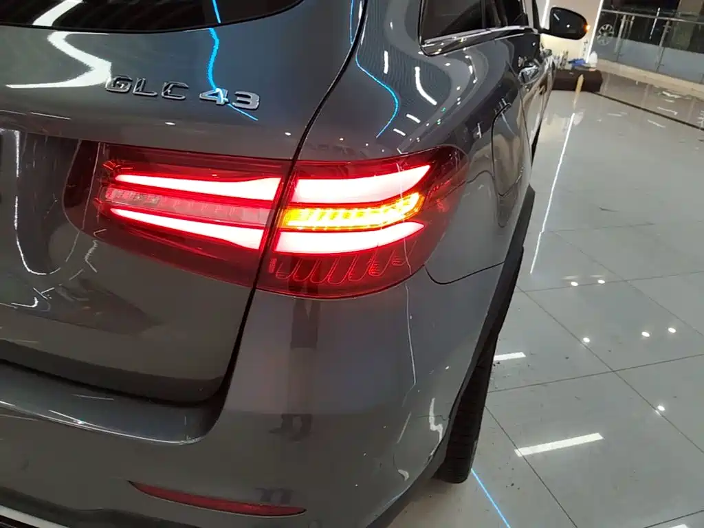 Mercedes-Benz GLC AMG — миниатюра 8