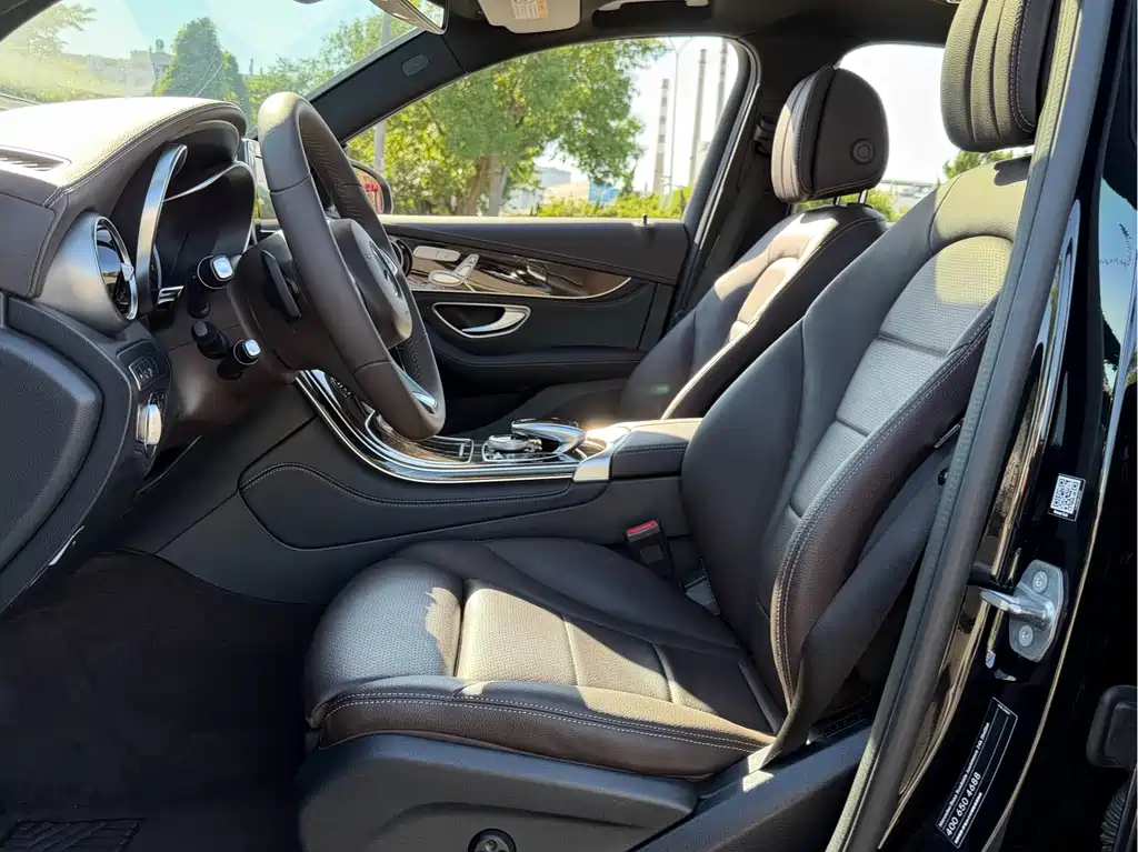 Mercedes-Benz GLC 2019 GLC 260 4MATIC Luxury