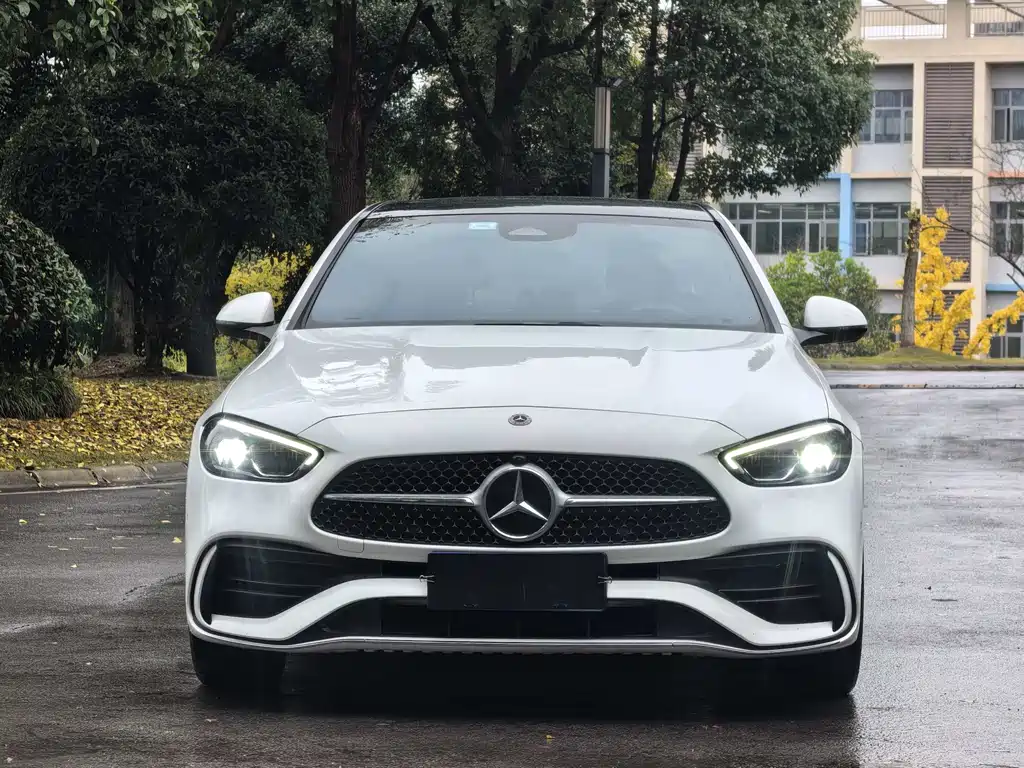 Mercedes-Benz C-Class — миниатюра 2