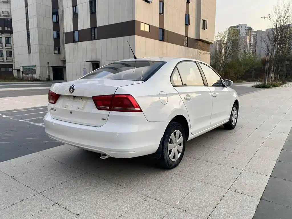 Volkswagen Santana — миниатюра 9
