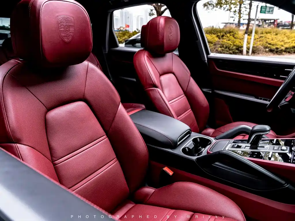 Porsche Cayenne — миниатюра 8