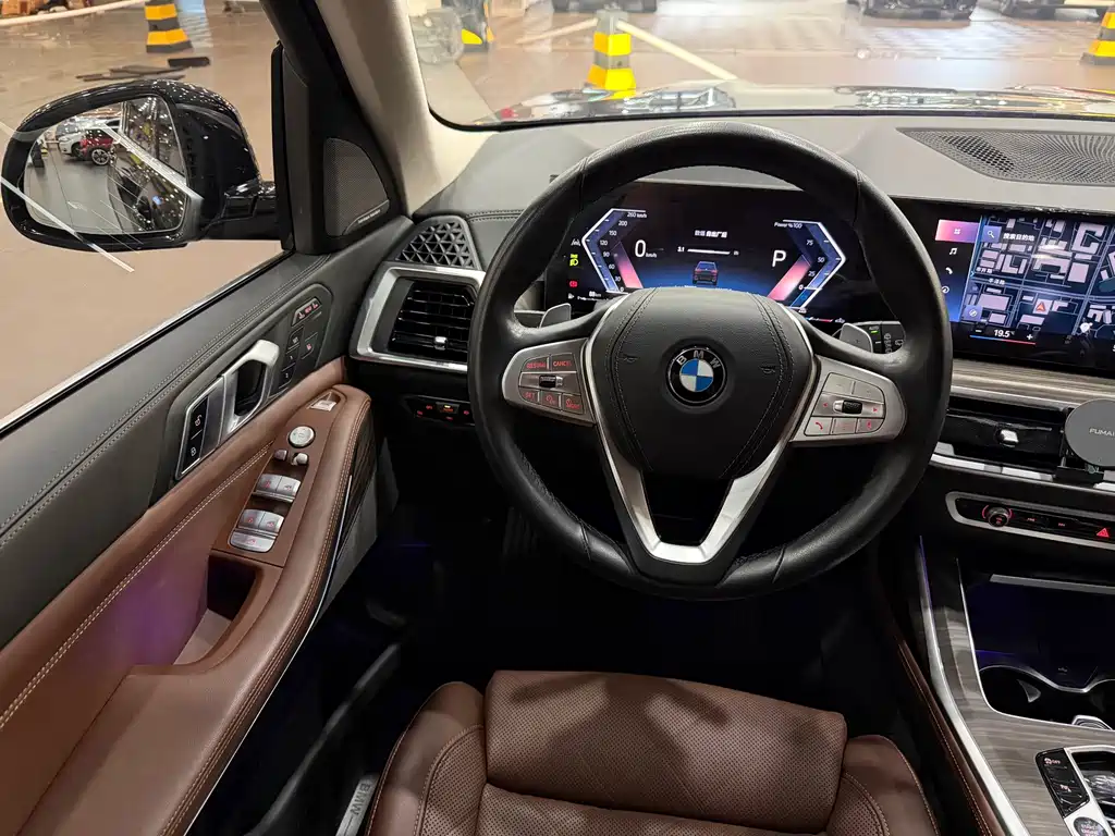 BMW X7 — миниатюра 9