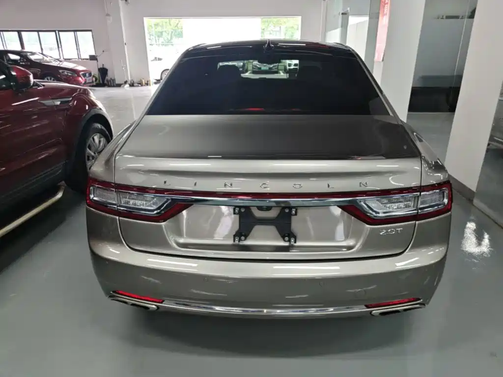 Lincoln Continental — миниатюра 6