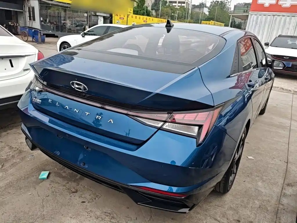 Hyundai Elantra — миниатюра 7