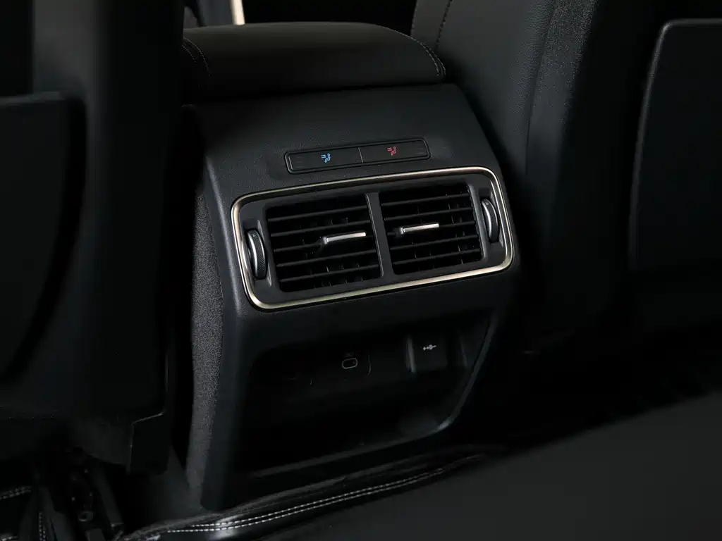 Land Rover Discovery Sport — миниатюра 15