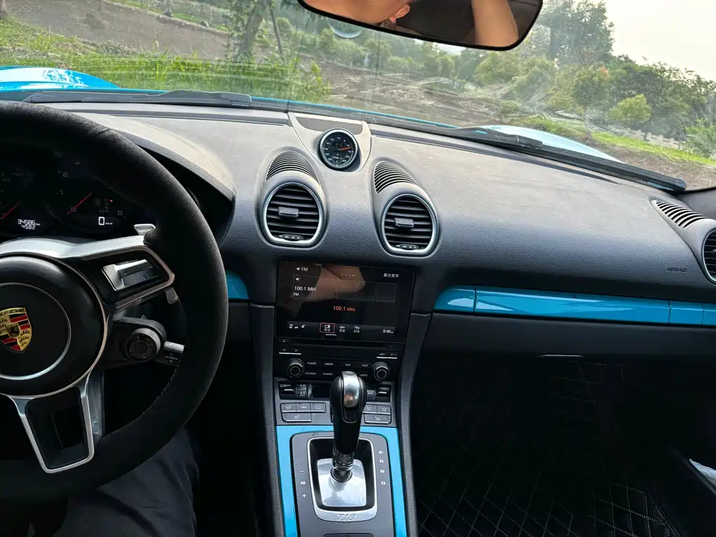 Porsche 718 2018 Cayman 2.0T