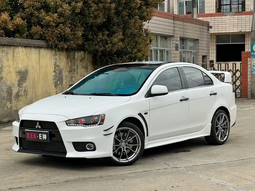 Mitsubishi Lancer EX 2012