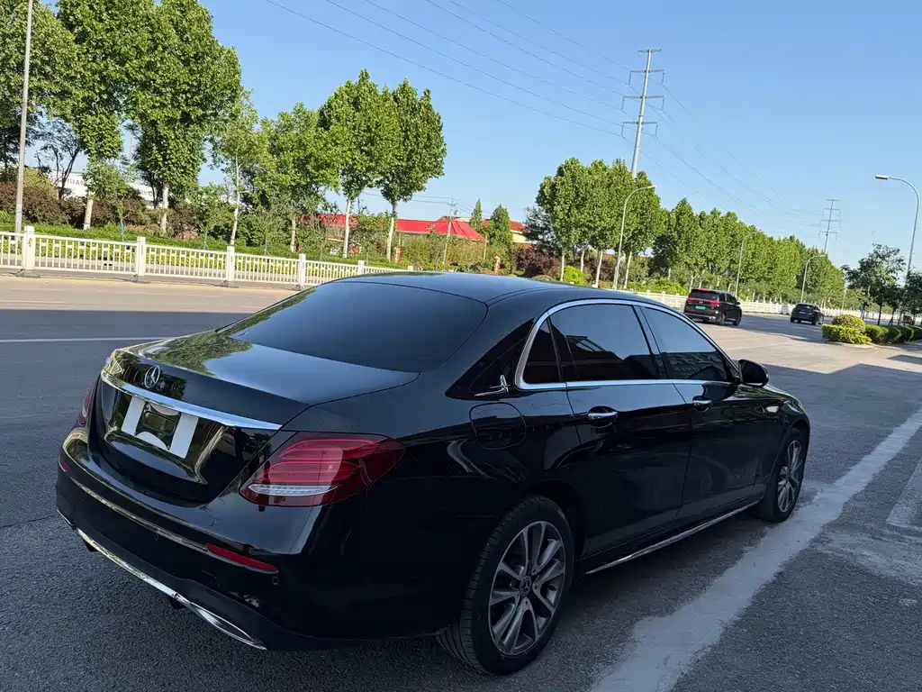 Mercedes-Benz E-Class E 2016 E 200 L Sport