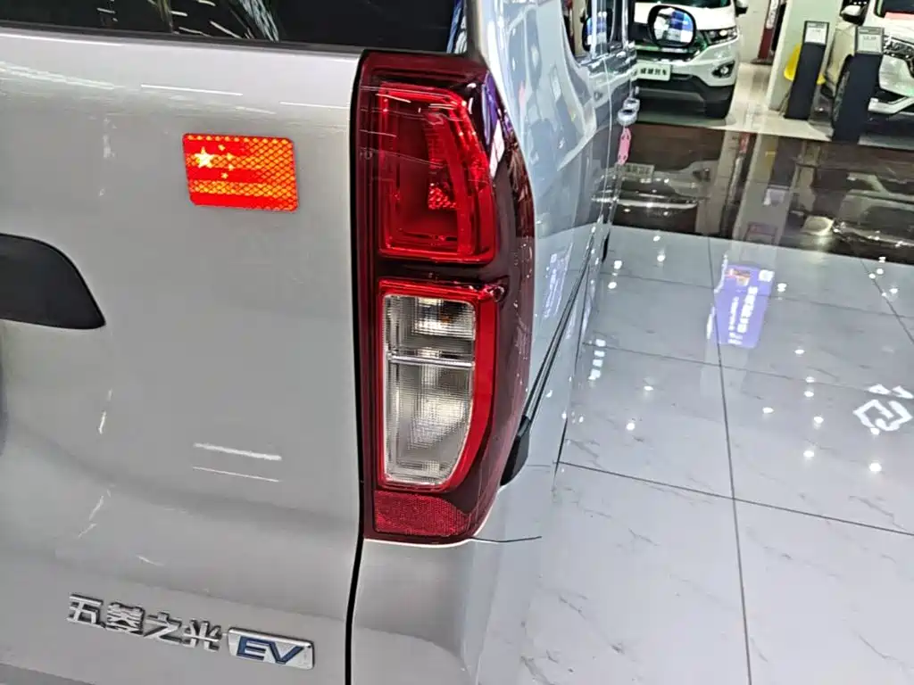 Wuling Zhiguang EV — миниатюра 8