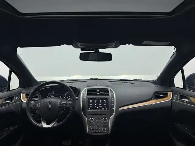 Lincoln MKC — миниатюра 5