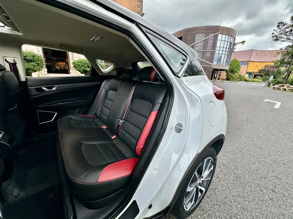 GEELY AUTOMOBILE EMGRAND GS