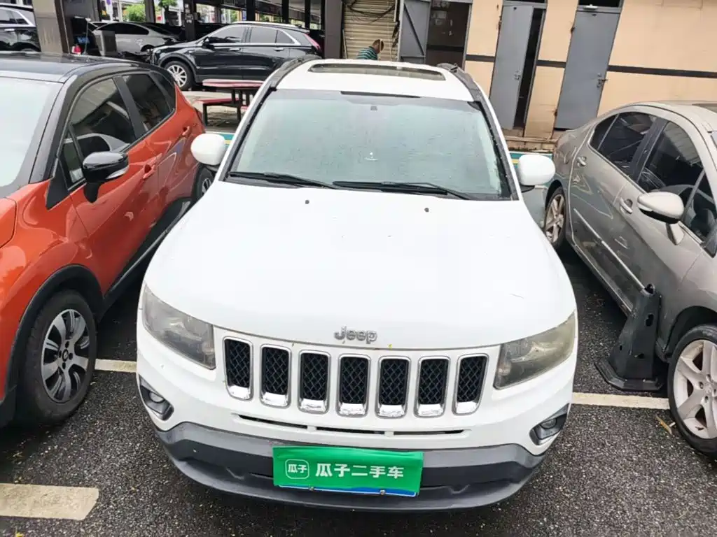 Jeep Compass (Import) — миниатюра 3
