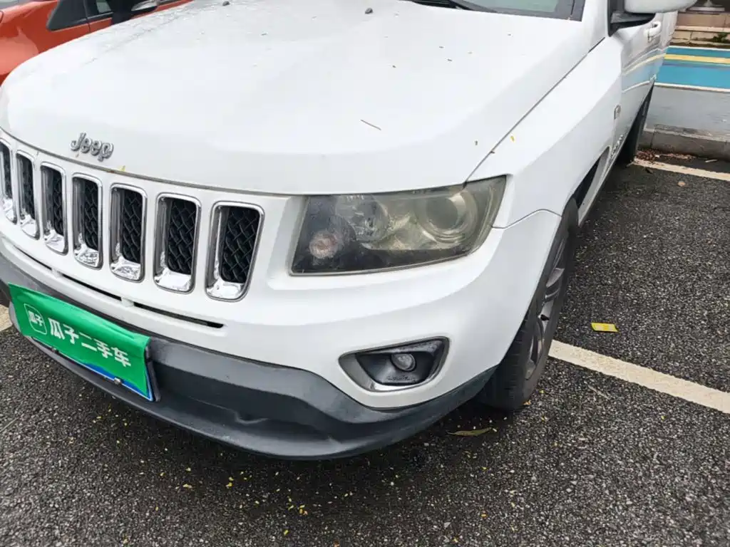 Jeep Compass (Import) — миниатюра 24