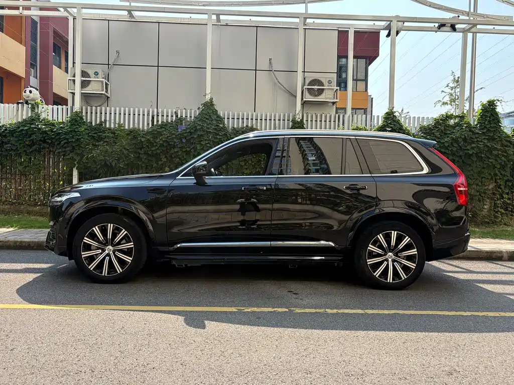 Volvo XC90 — миниатюра 18
