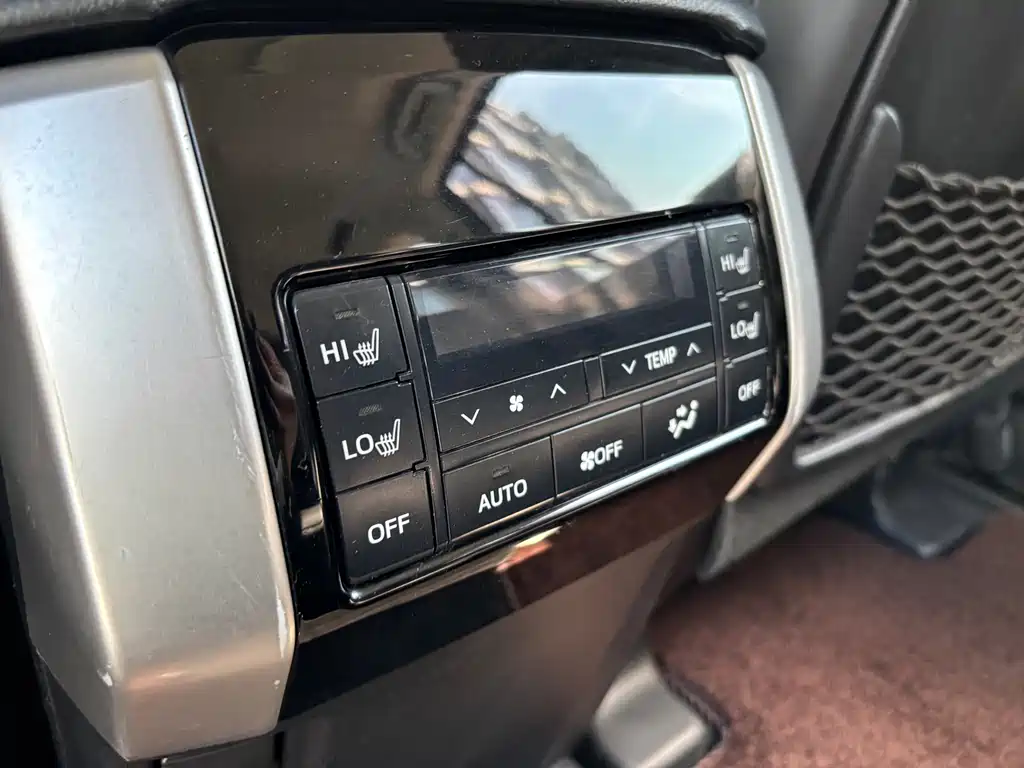 Toyota Prado — миниатюра 23