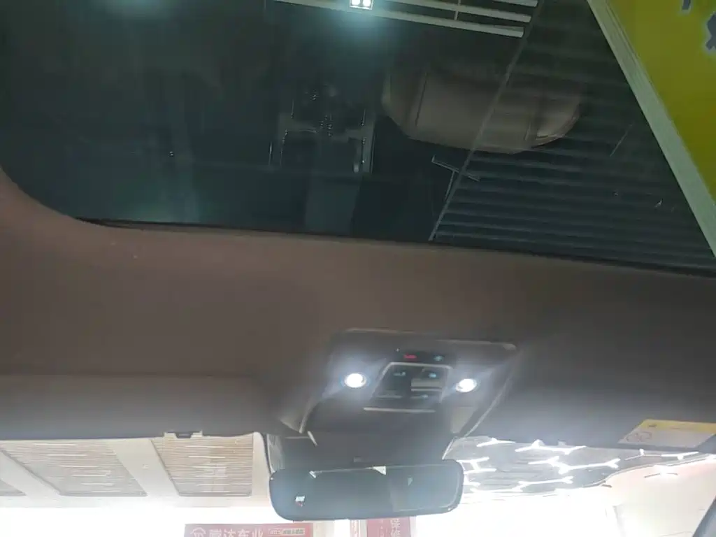 BYD Han — миниатюра 18