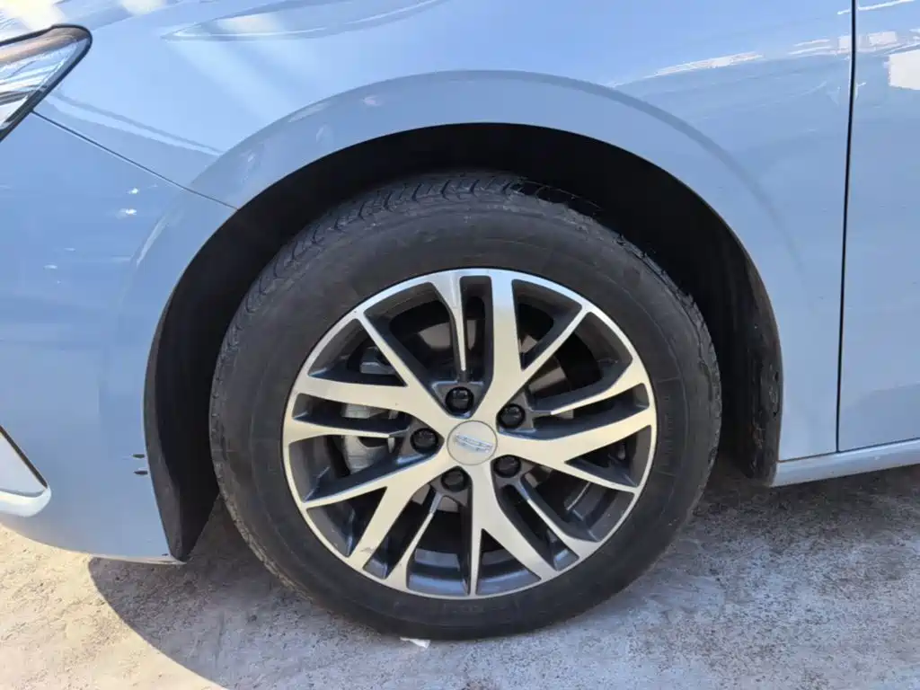 Geely Emgrand — миниатюра 23