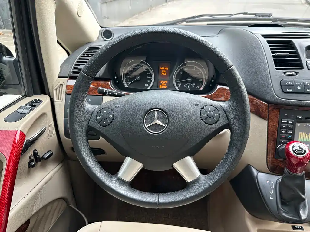Mercedes-Benz Viano — миниатюра 38