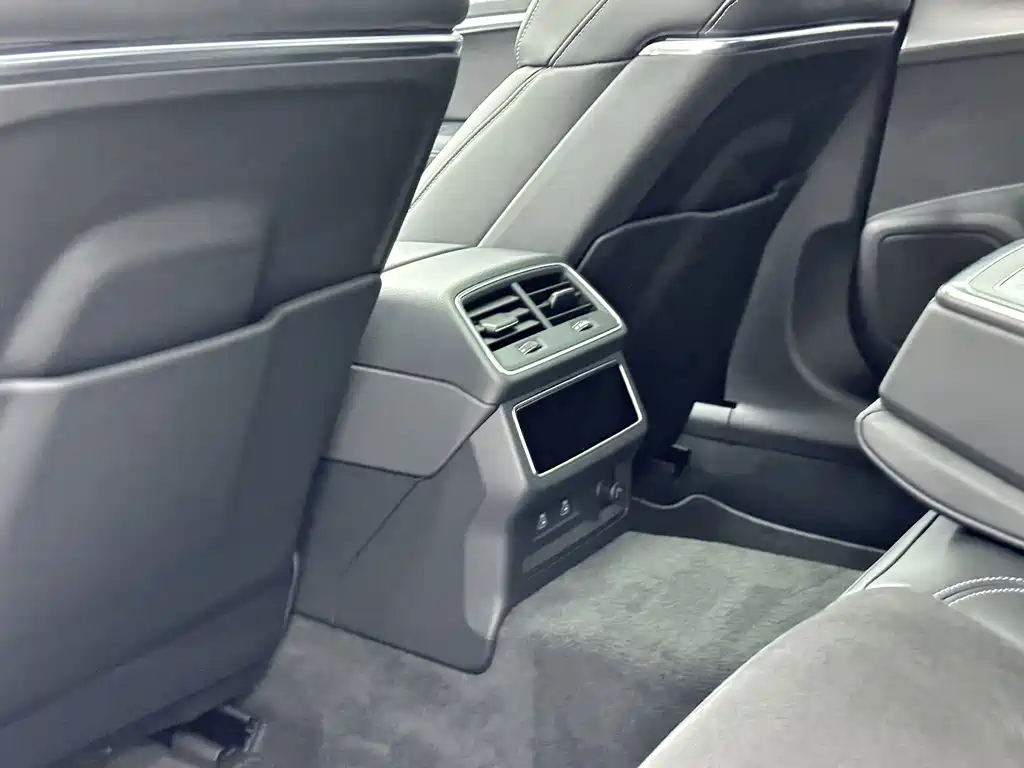 Audi A7L — миниатюра 19