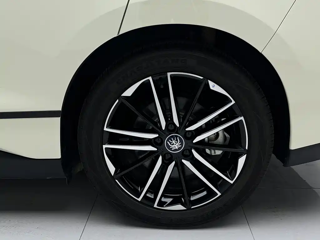 BYD Qin L — миниатюра 18
