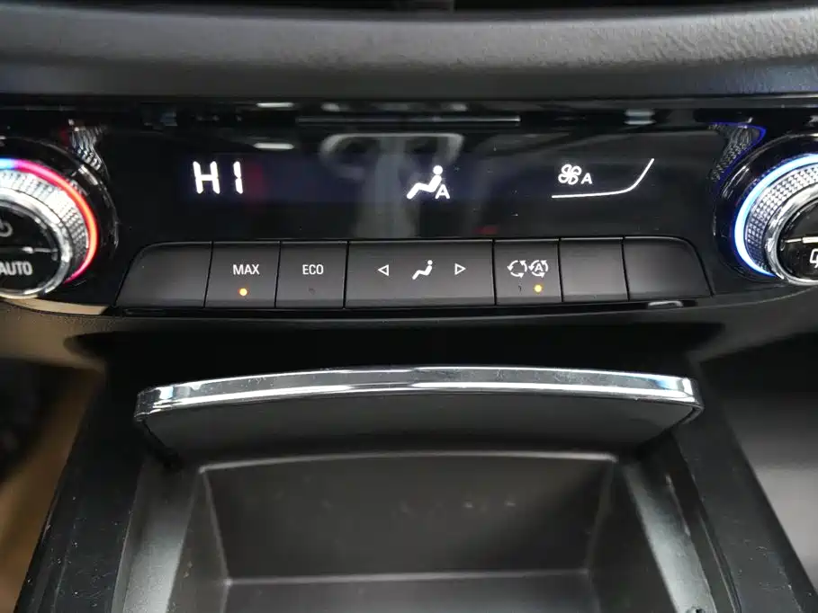 Chevrolet Menlo — миниатюра 9