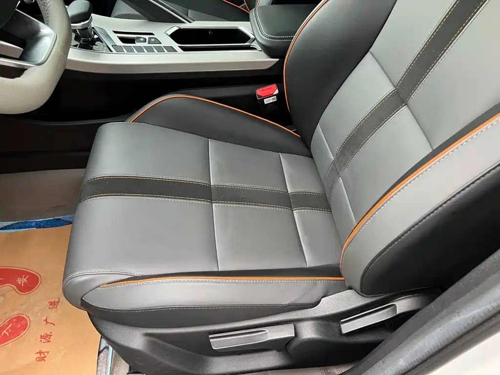 Geely Binyue — миниатюра 10