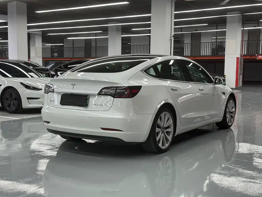 Tesla Model 3 — миниатюра 23
