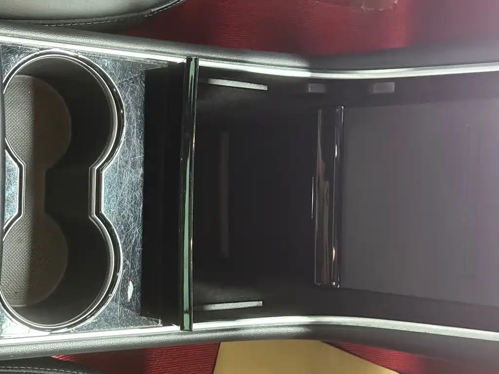 Tesla Model 3 — миниатюра 12