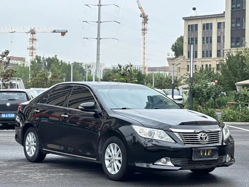 Toyota Camry — миниатюра 3