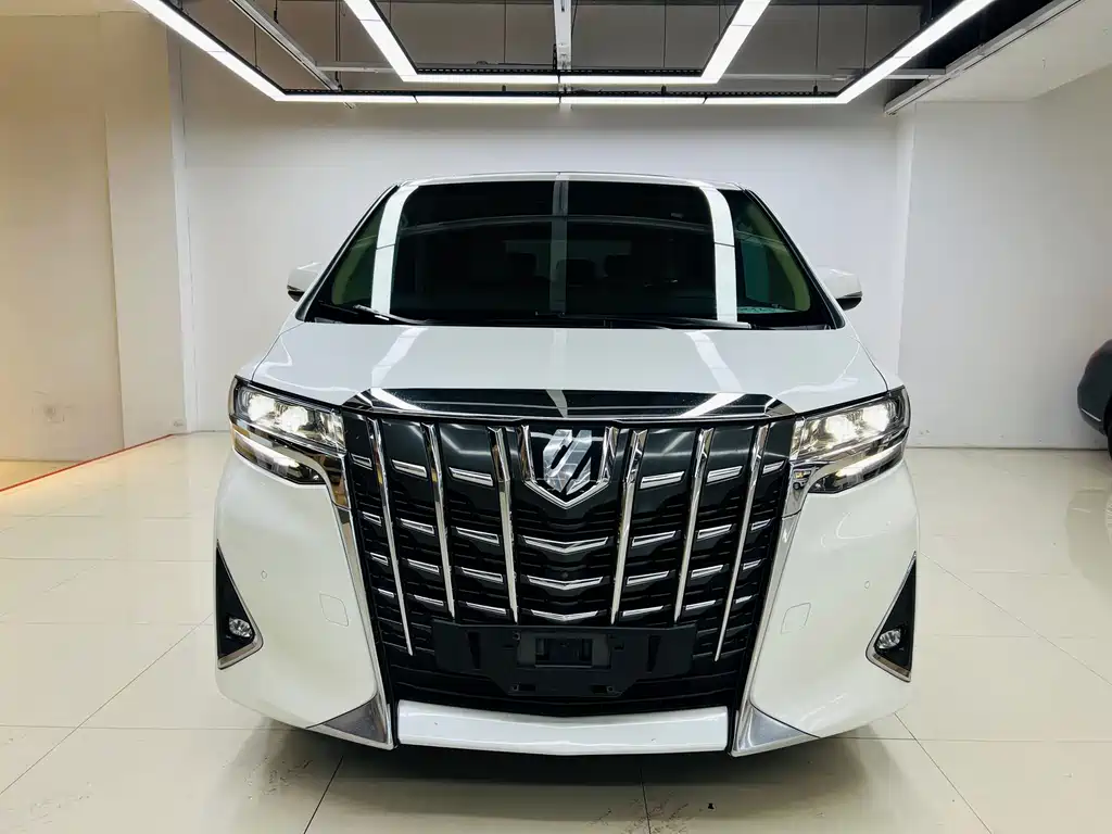 Toyota Alphard — миниатюра 2
