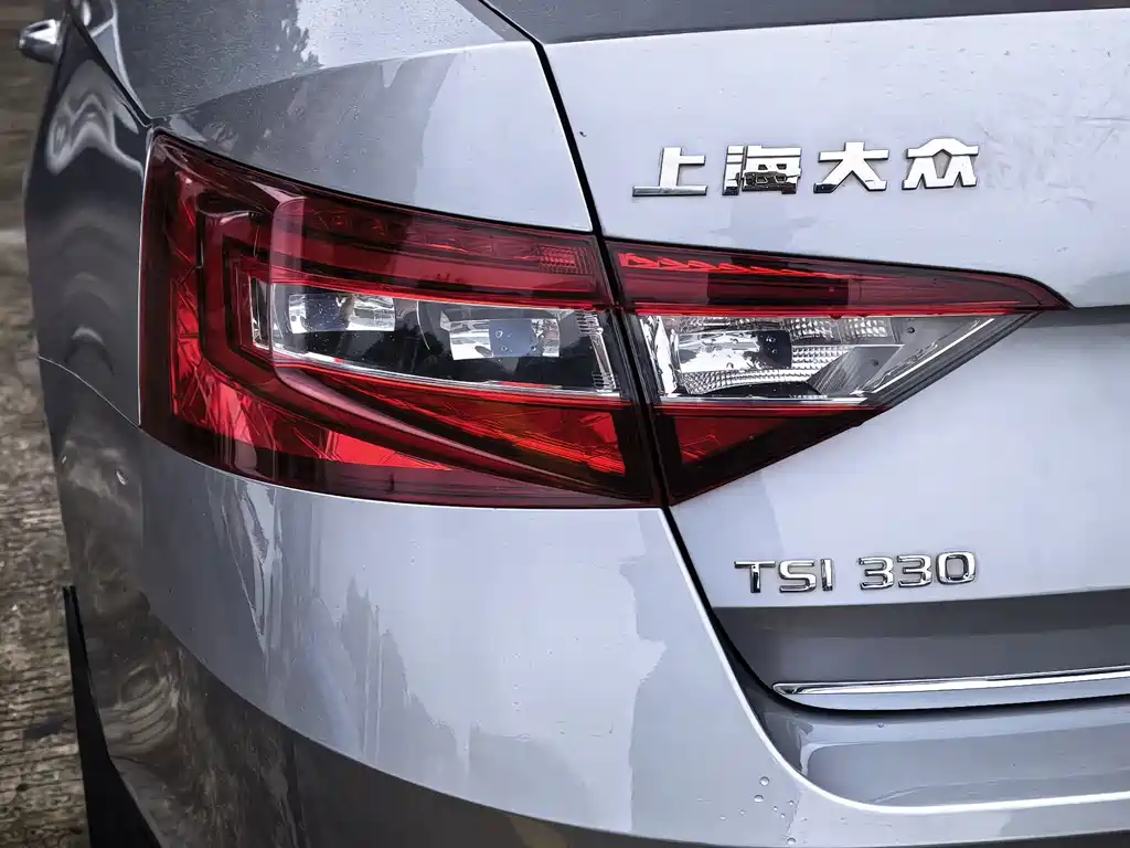 Skoda Superb — миниатюра 8