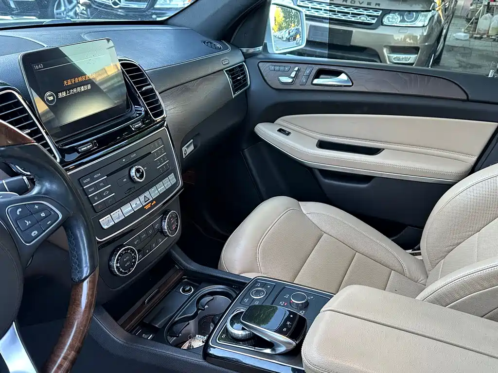 Mercedes-Benz GLS — миниатюра 9