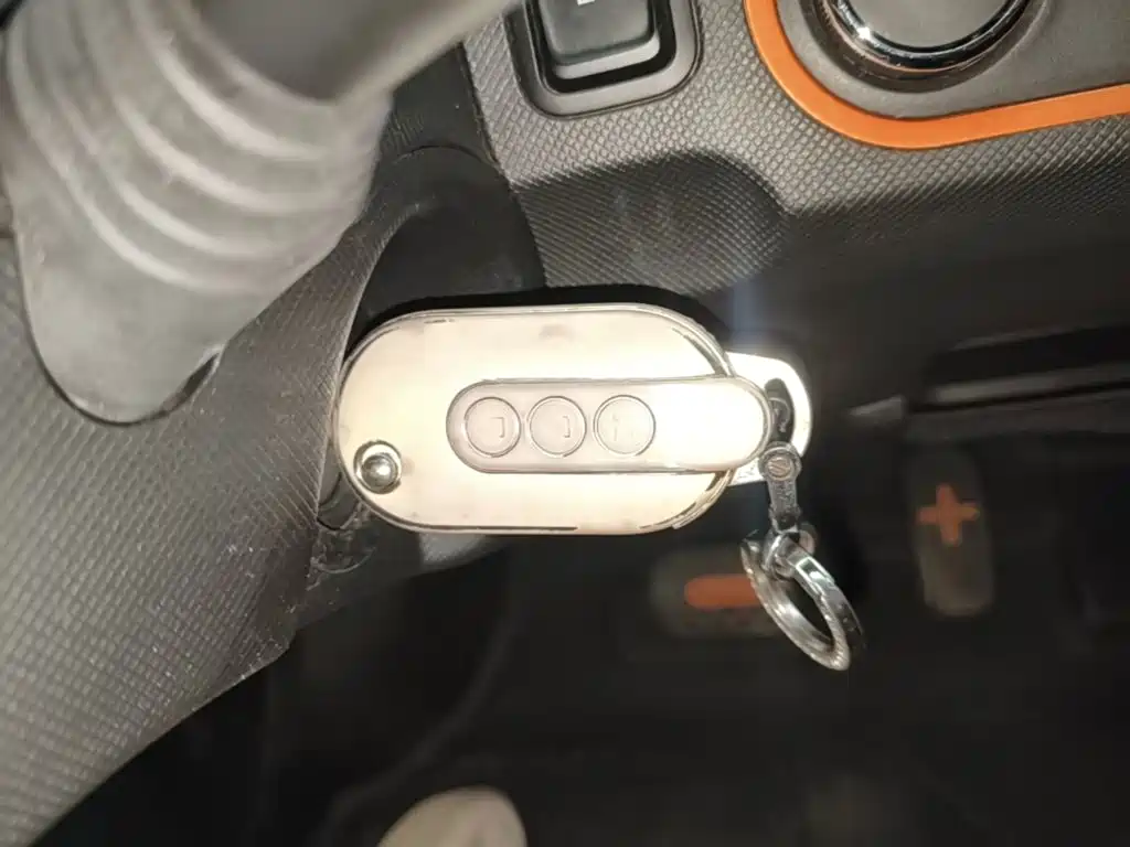 Wuling MINIEV — миниатюра 9