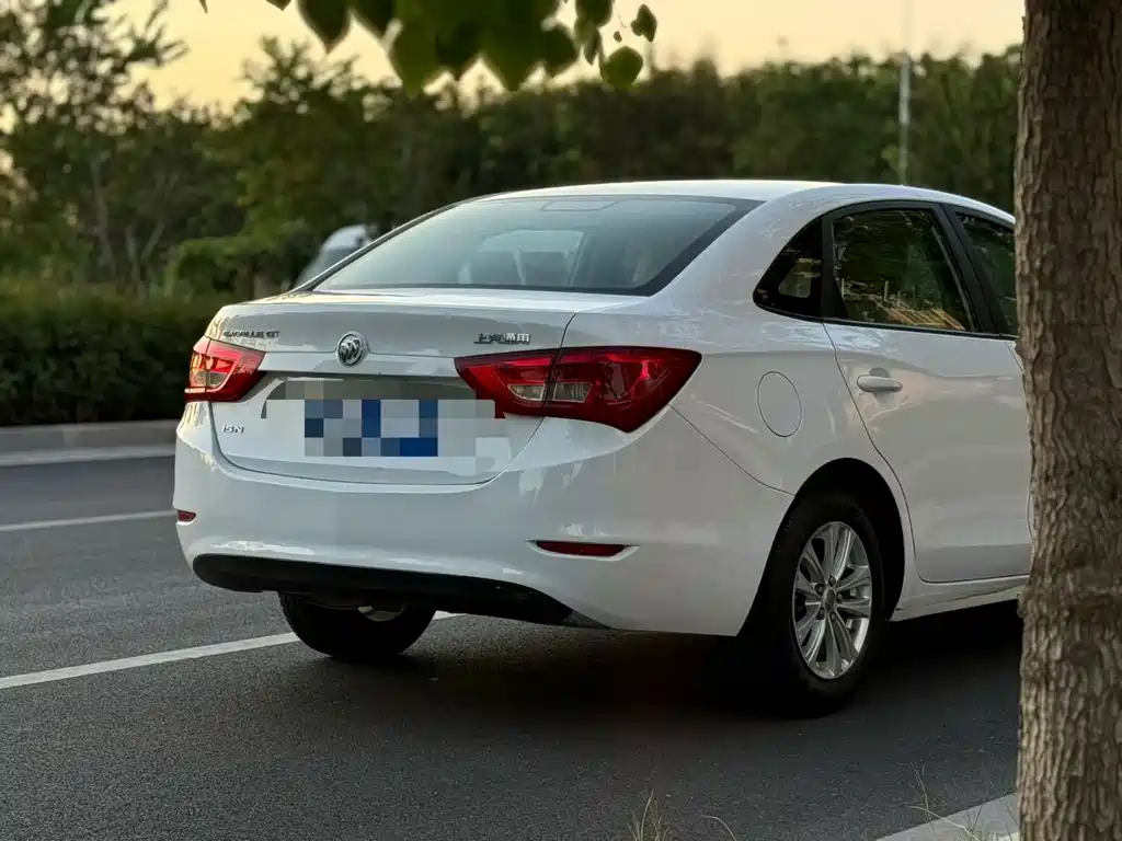 Buick Excelle — миниатюра 9