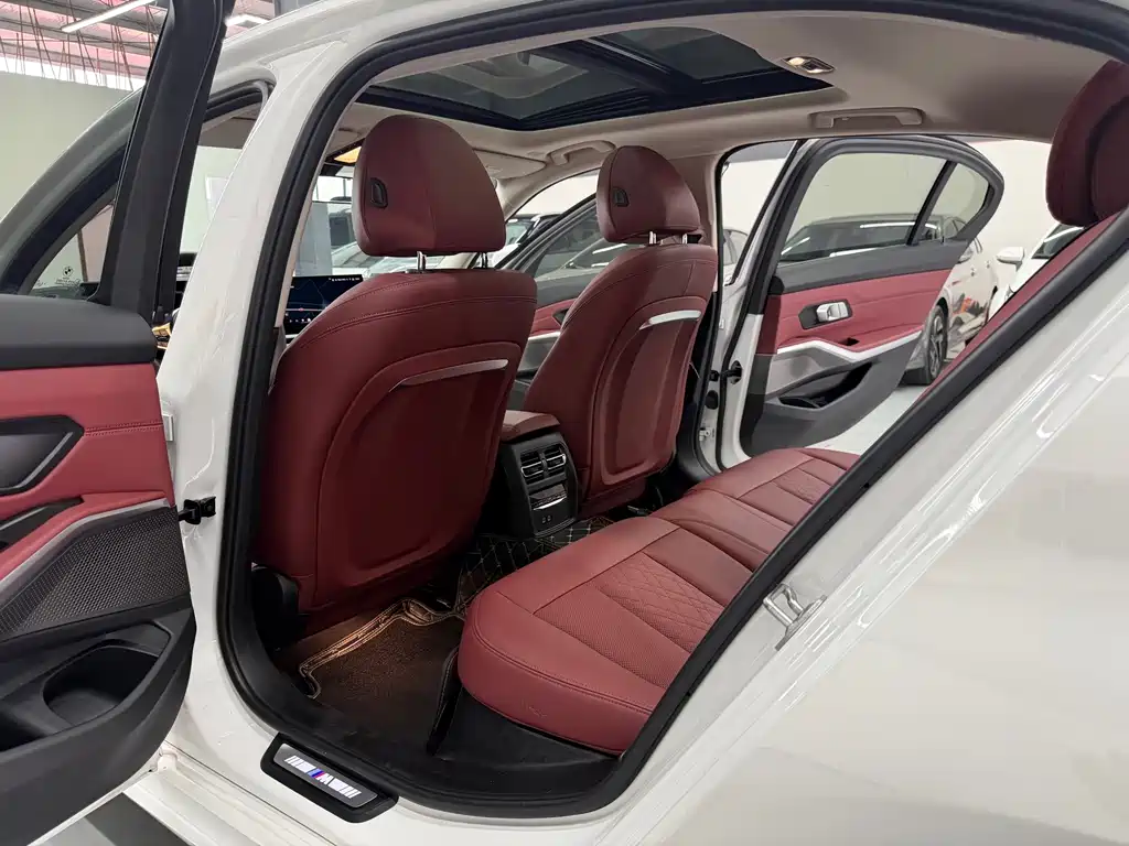 BMW 3 Series — миниатюра 18