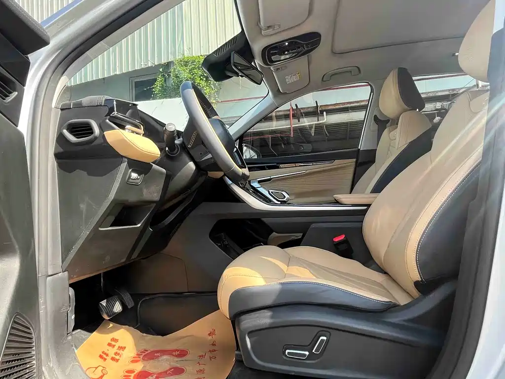 GEELY AUTOMOBILE BOYUE L