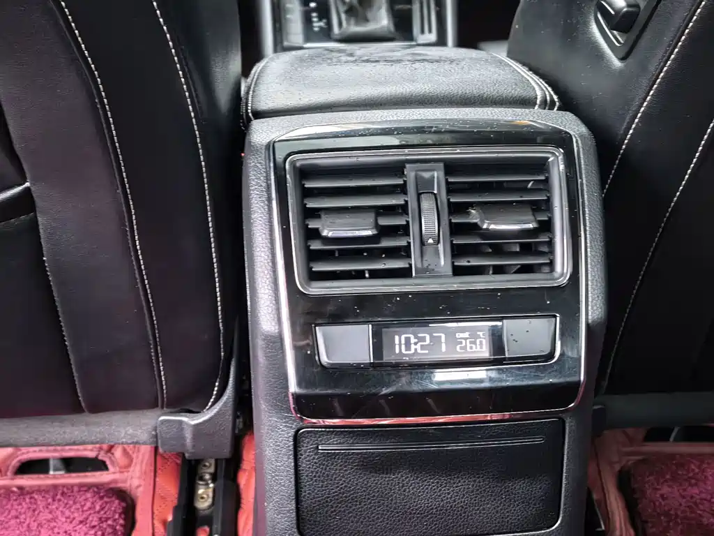 Skoda Superb — миниатюра 12