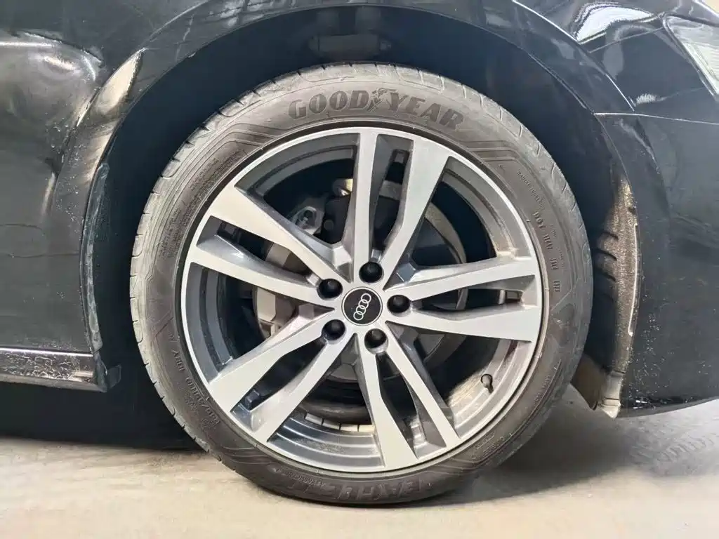Audi A6L — миниатюра 9