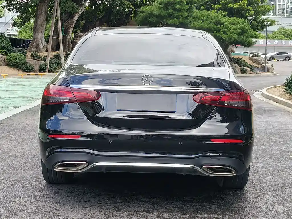 Mercedes-Benz E-Class — миниатюра 19