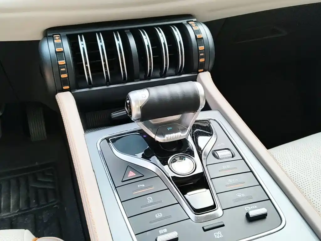 BYD Yuan Plus — миниатюра 14