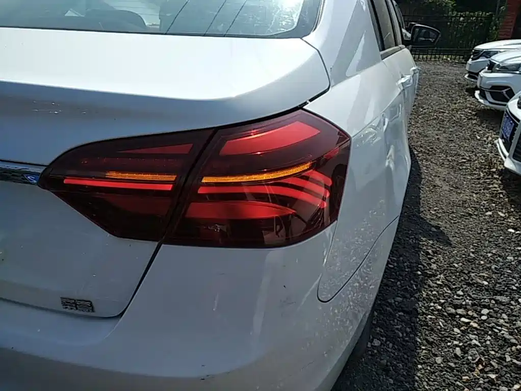 Geely Emgrand — миниатюра 8