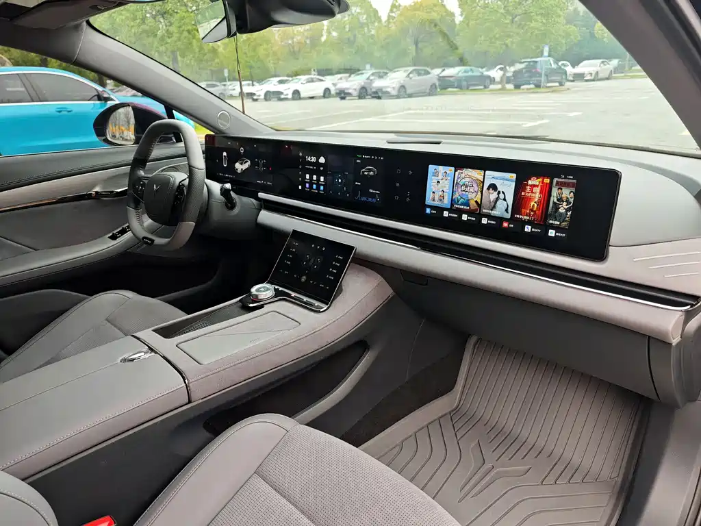 Voyah Passion 2024 PHEV Flagship